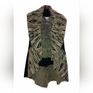 Super Soft And Cozy Sion Sweater Vest.